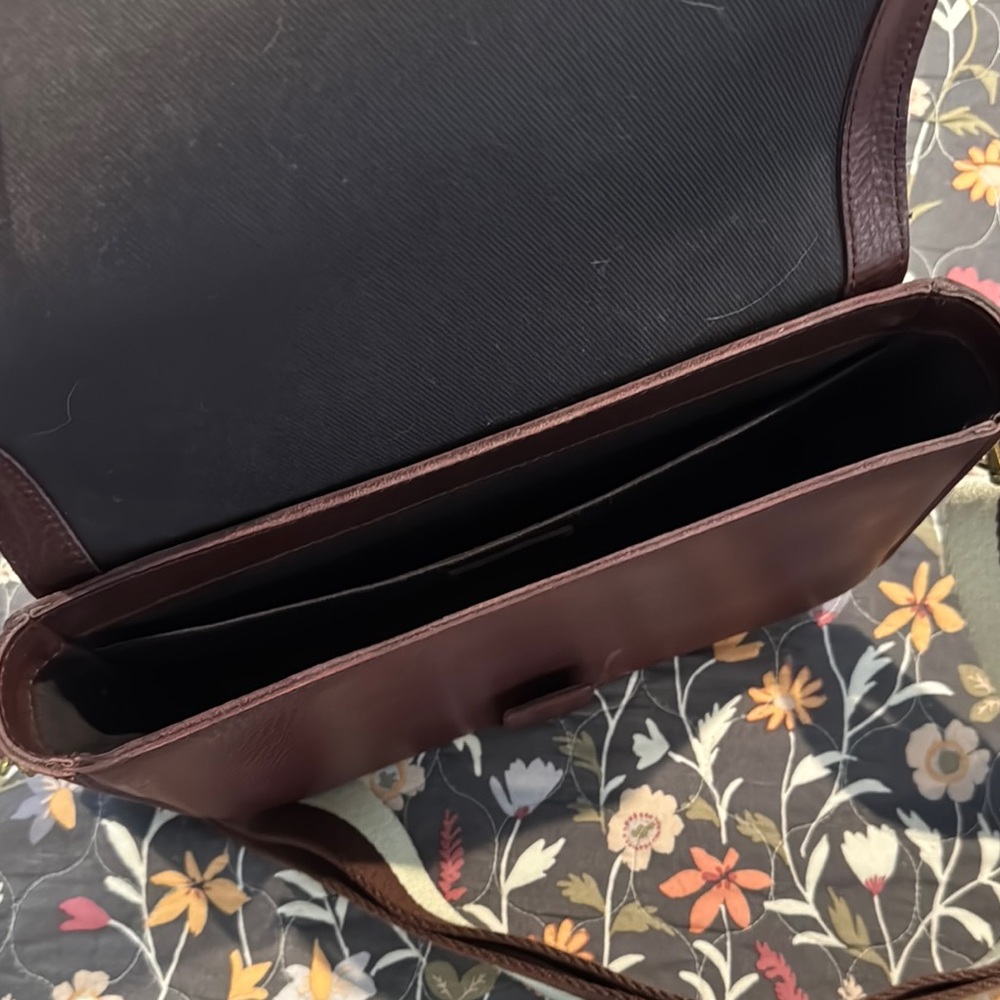 Madewell Brown Crossbody Bag with Classic Design - Picture 5 of 10
